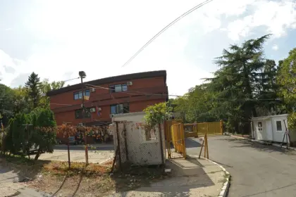Специальная больница по болезням зависимости, Белград — фото 2